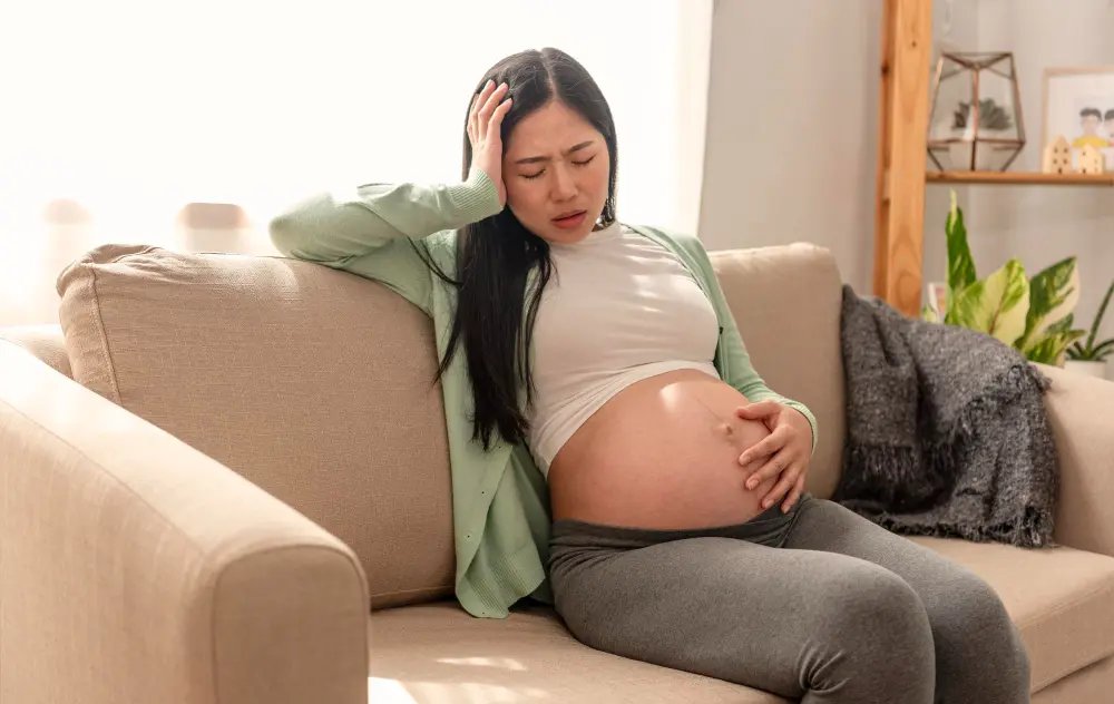 Pregnant women in labor pain